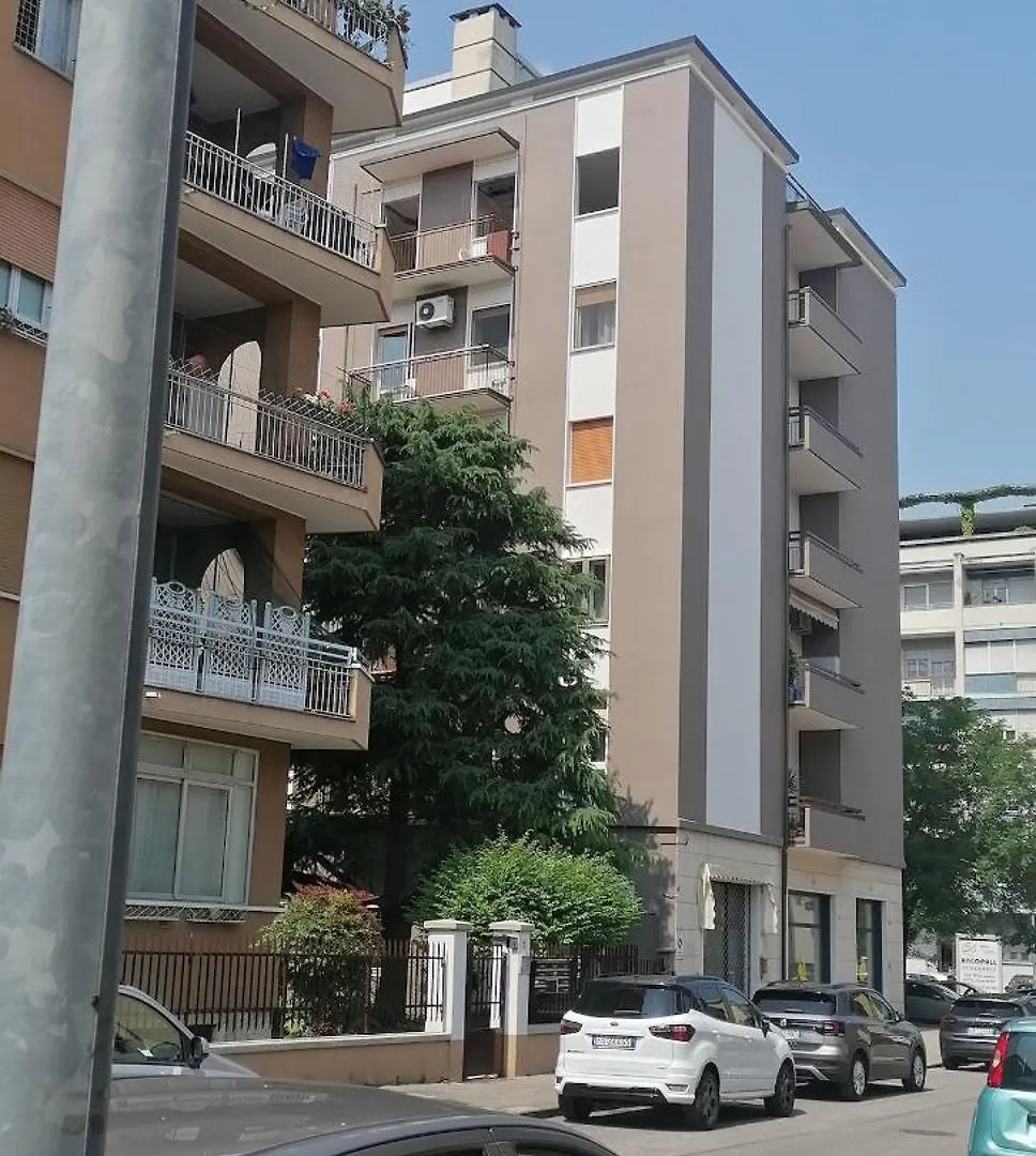 Marco Polo Apartment Verona 0*,